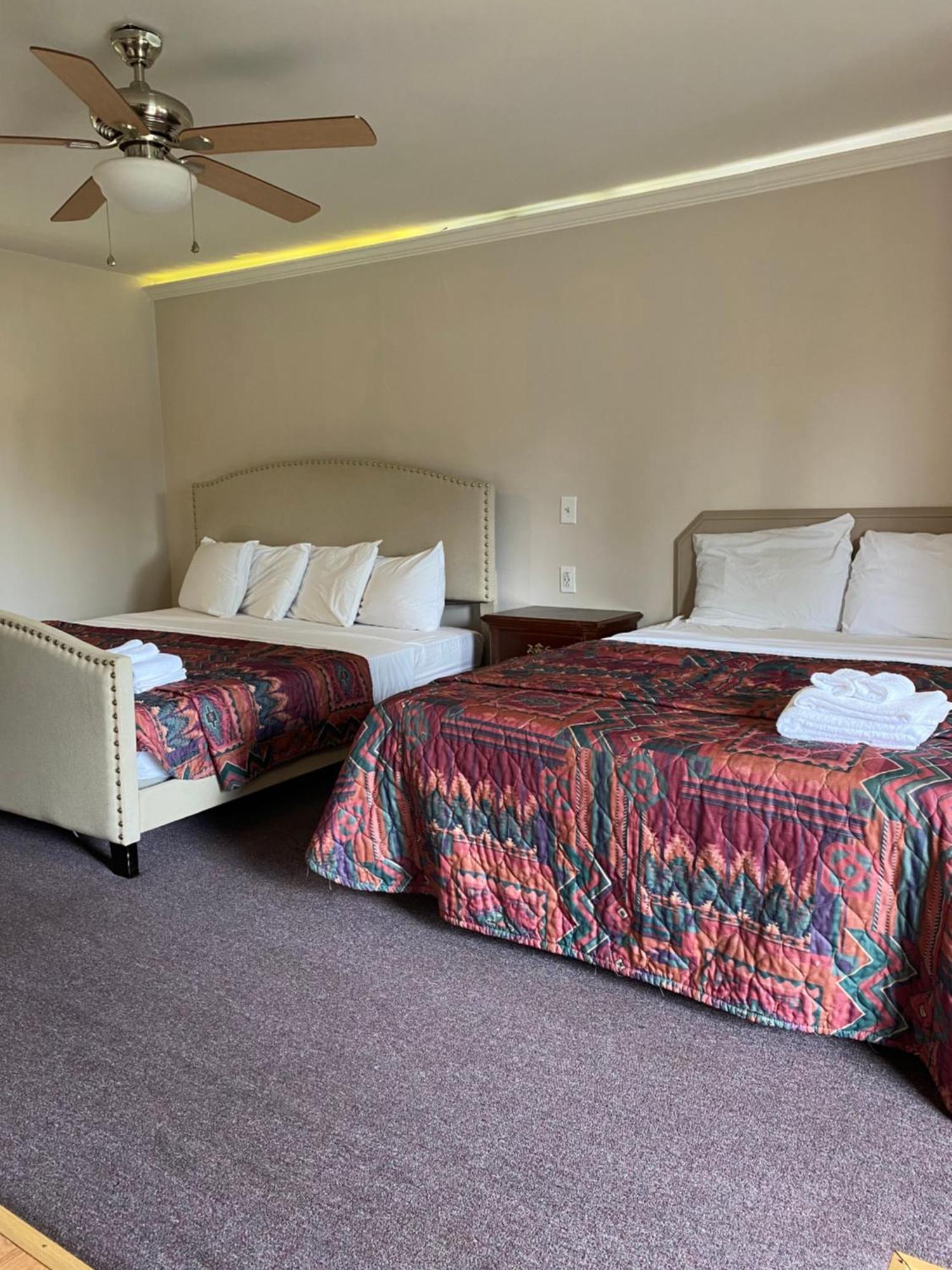 Barberry Court Motel &Cabins Lake George Pokój zdjęcie