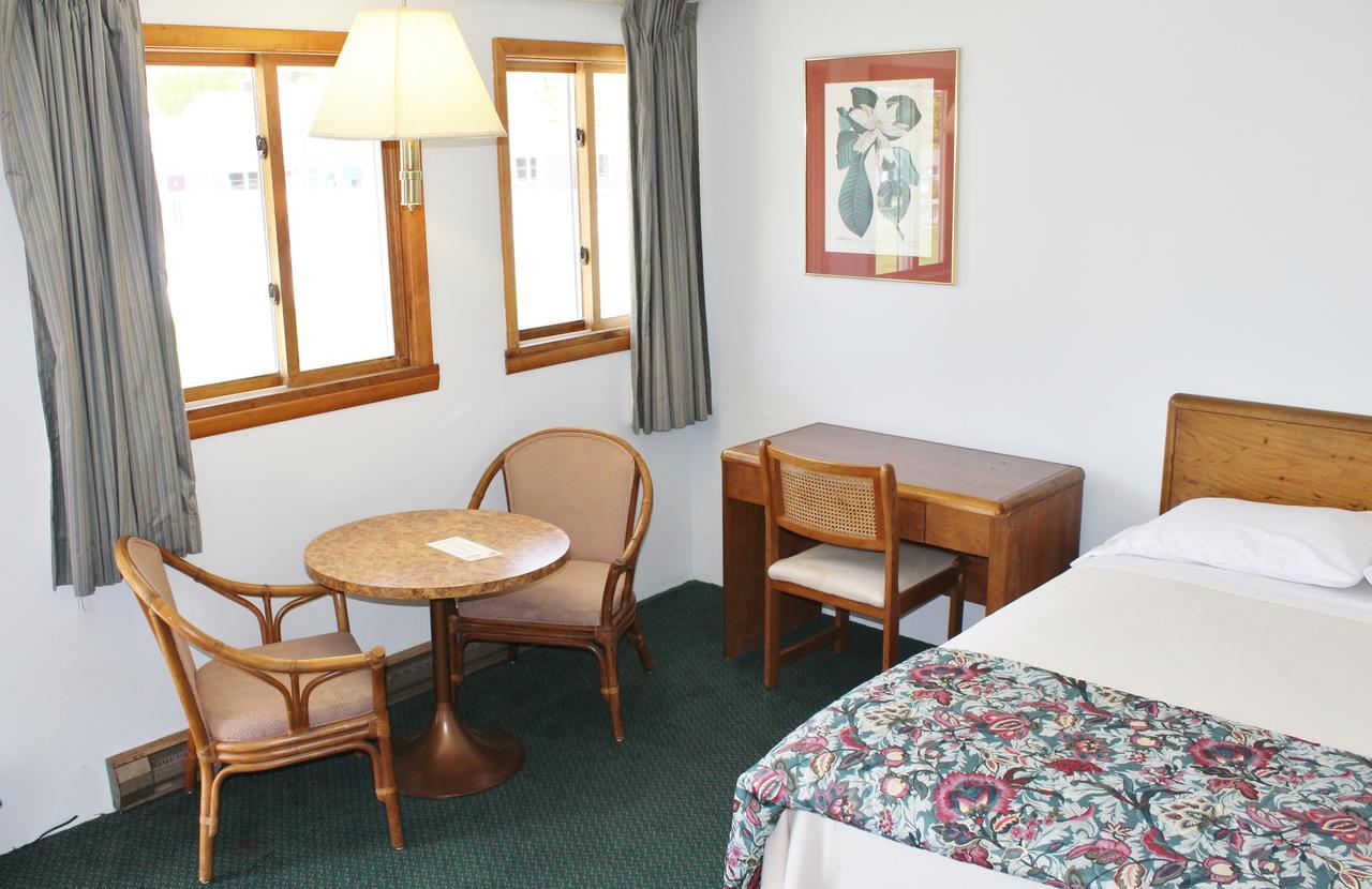 Barberry Court Motel &Cabins Lake George Zewnętrze zdjęcie