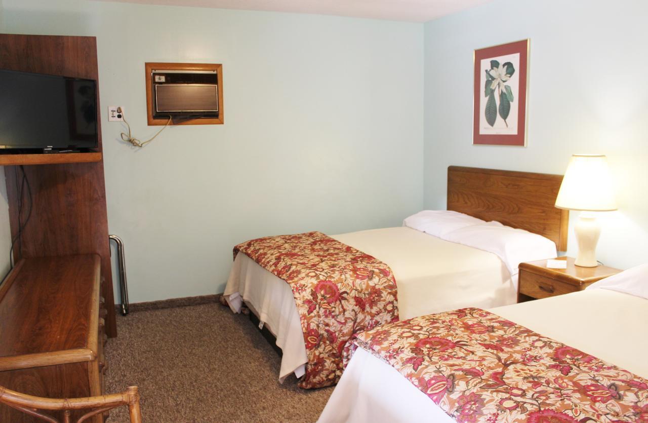 Barberry Court Motel &Cabins Lake George Zewnętrze zdjęcie