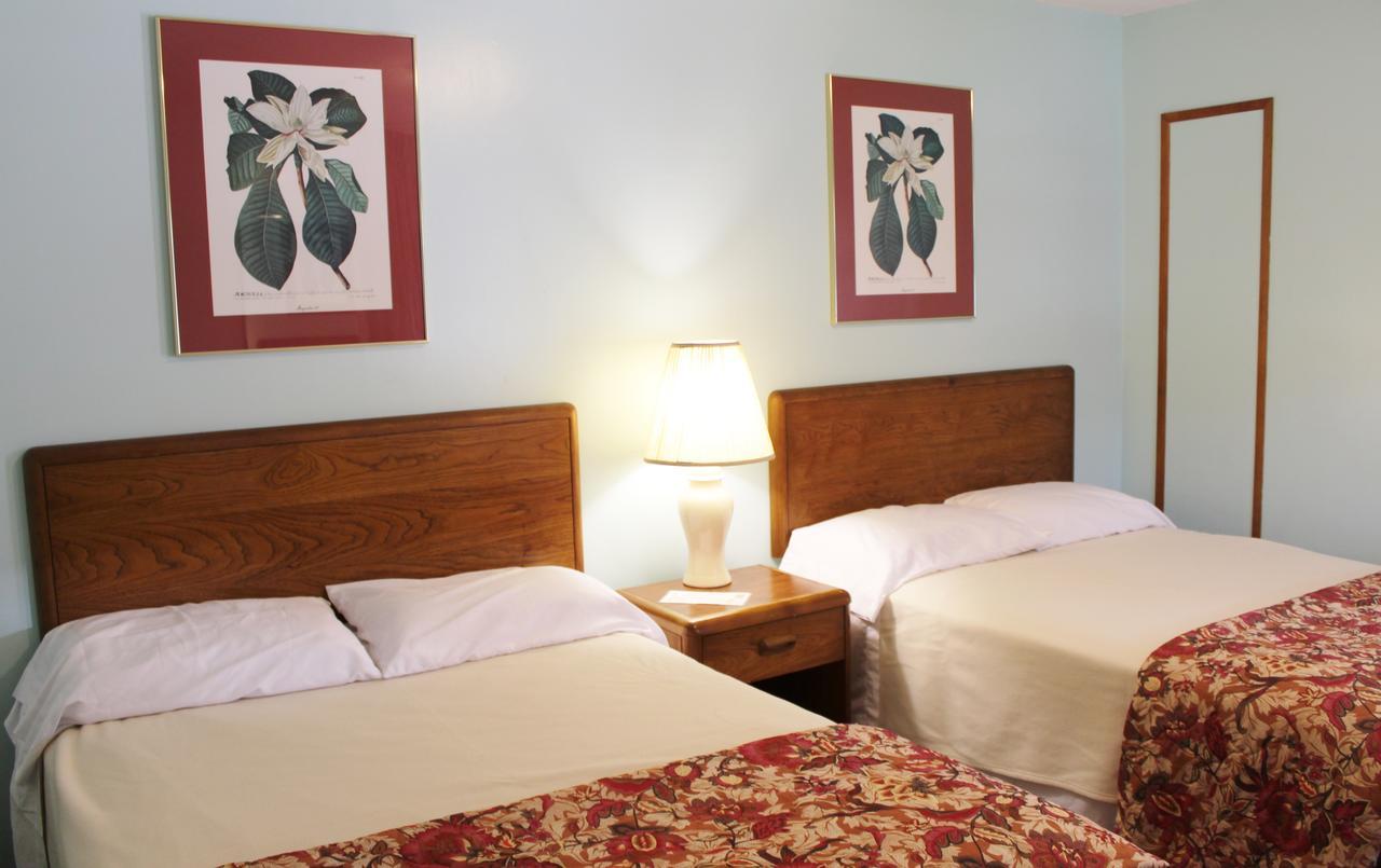Barberry Court Motel &Cabins Lake George Zewnętrze zdjęcie