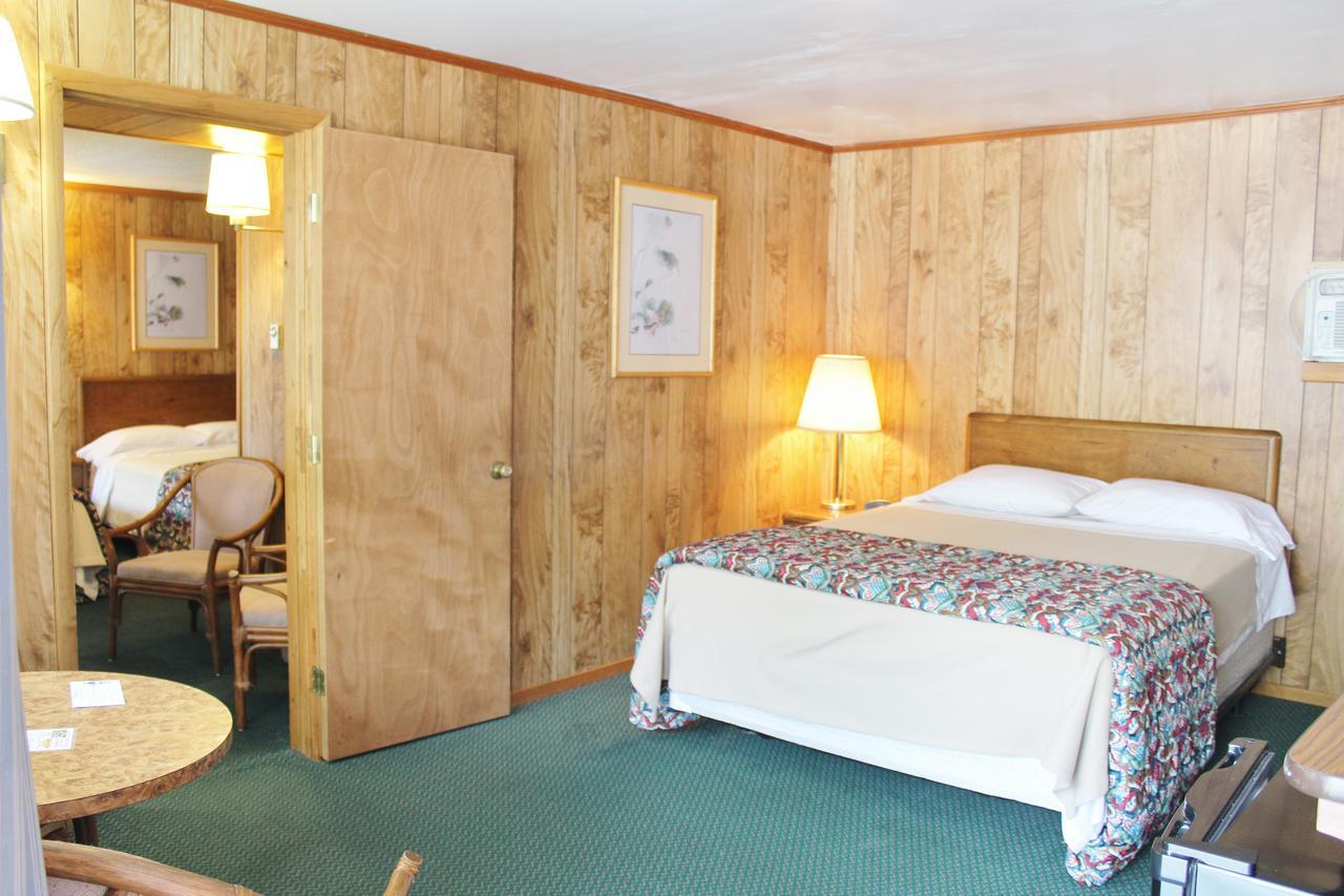 Barberry Court Motel &Cabins Lake George Zewnętrze zdjęcie