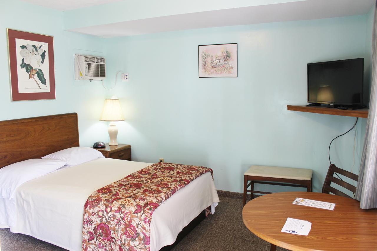 Barberry Court Motel &Cabins Lake George Zewnętrze zdjęcie