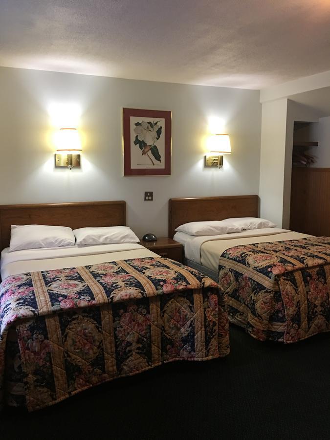 Barberry Court Motel &Cabins Lake George Zewnętrze zdjęcie